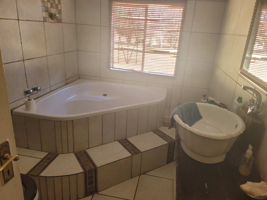4 Bedroom Property for Sale in Bethlehem Free State